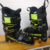 Lyžařské boty Fischer...